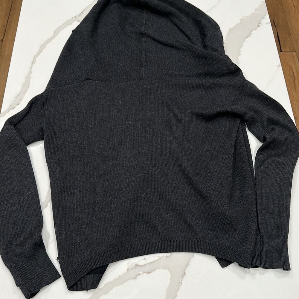 Lululemon jacket - Picture 4 of 5